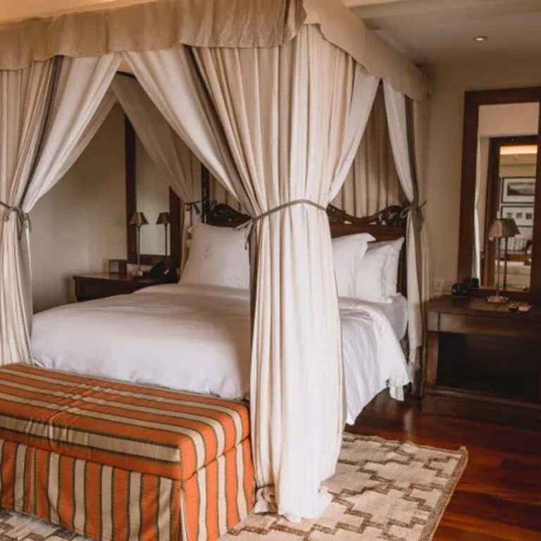 Four Season Serengeti Lodge